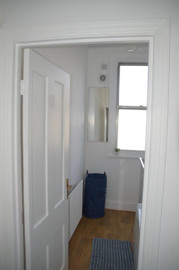 Two Bedroom Apartment In London Exterior photo