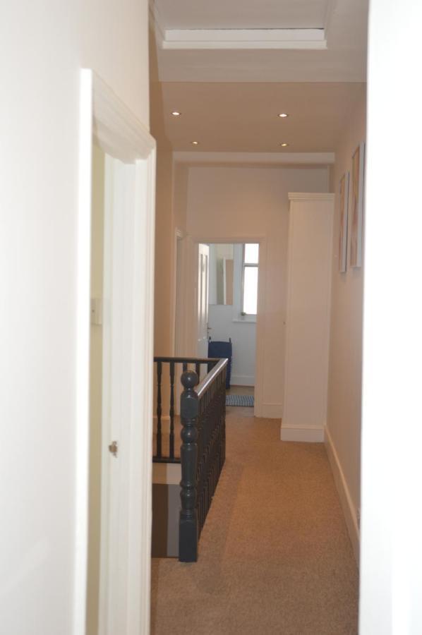 Two Bedroom Apartment In London Exterior photo